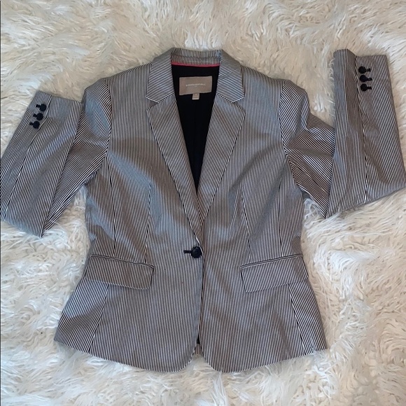 Banana Republic Jackets & Blazers - ‼️ Bannana Republic Stylish Stripped Blazer